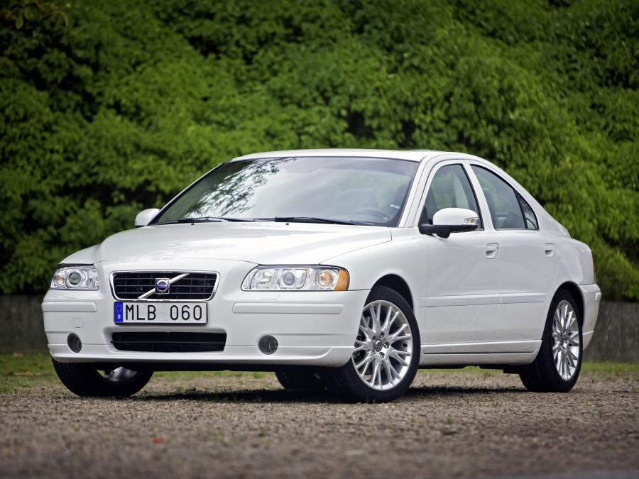  Volvo S60 T5 2008 года  (фото 1 из 11)